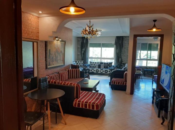 Stay Here, Nice Apartment With Garden View In Center, 1 Min Walk From Beach El Jadida Exterior photo
