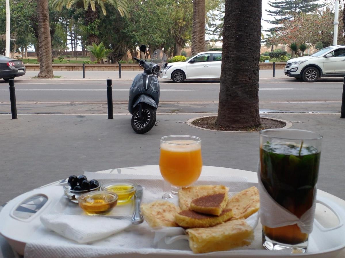 Stay Here, Nice Apartment With Garden View In Center, 1 Min Walk From Beach El Jadida Exterior photo
